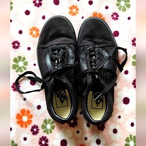 Black Vans